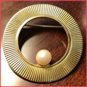 Gold Brooch with Pearl Accent